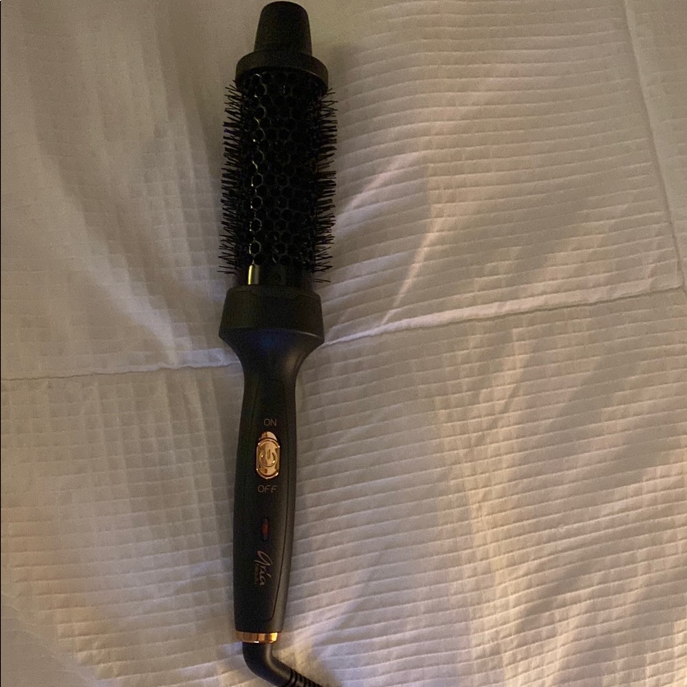 Aria Beauty Thermal Ionic Hot Styling Brush